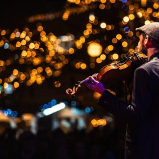 Děkujeme za krásný adventní koncert ve Zlíně 🤩
Zítra nás čeká Ústí nad Orlicí a v neděli zakončíme rok 2025 v Brně.

Hezké svátky
Davy šílí! 🤩
Poletíme? ❤️

📸 @vojta_simacek